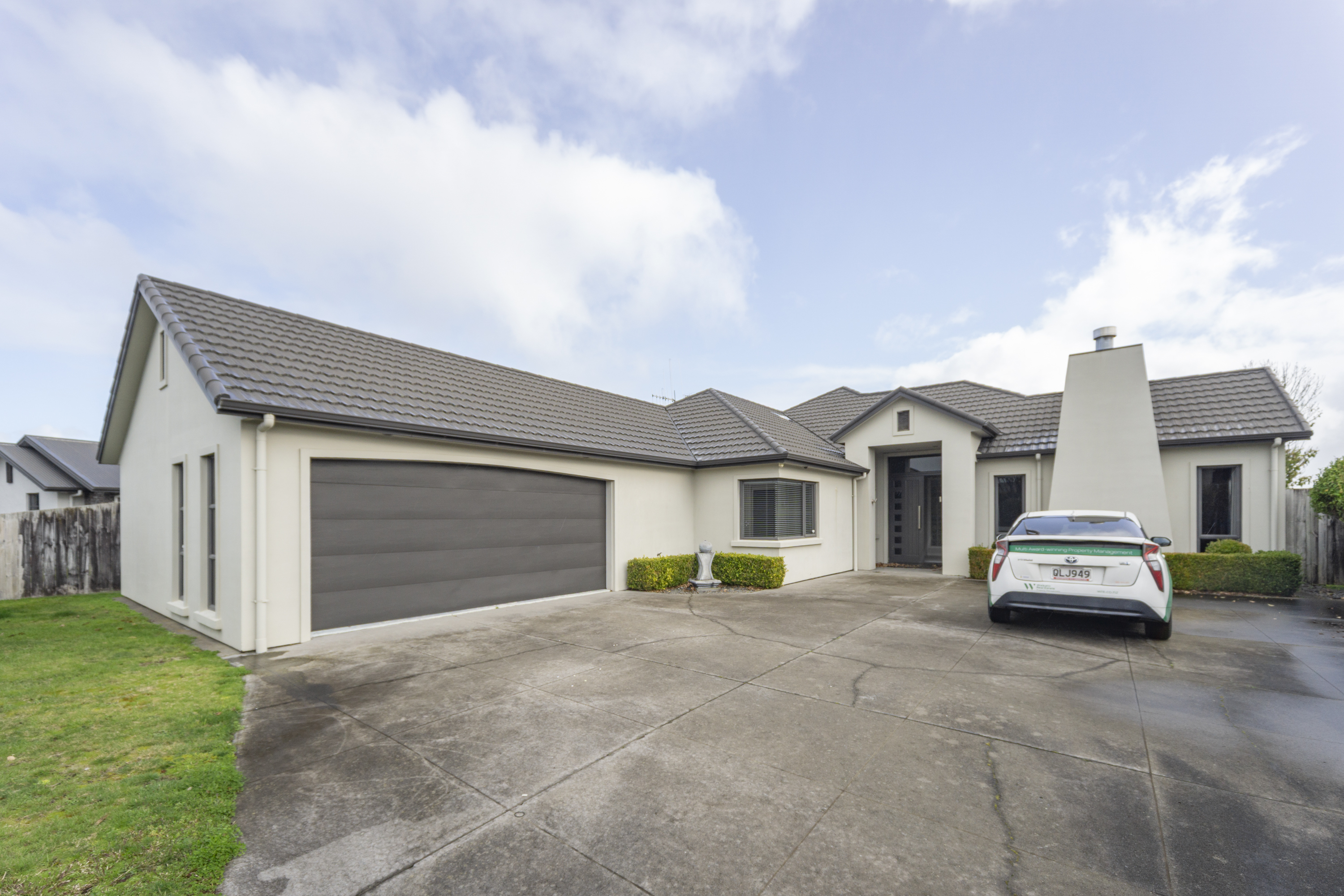 18 Darjon Drive