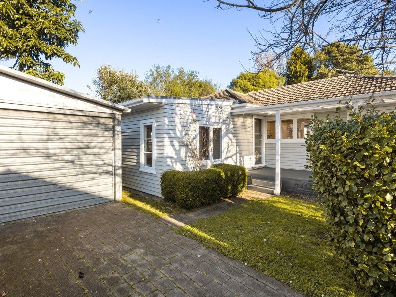 13 Brocas Avenue