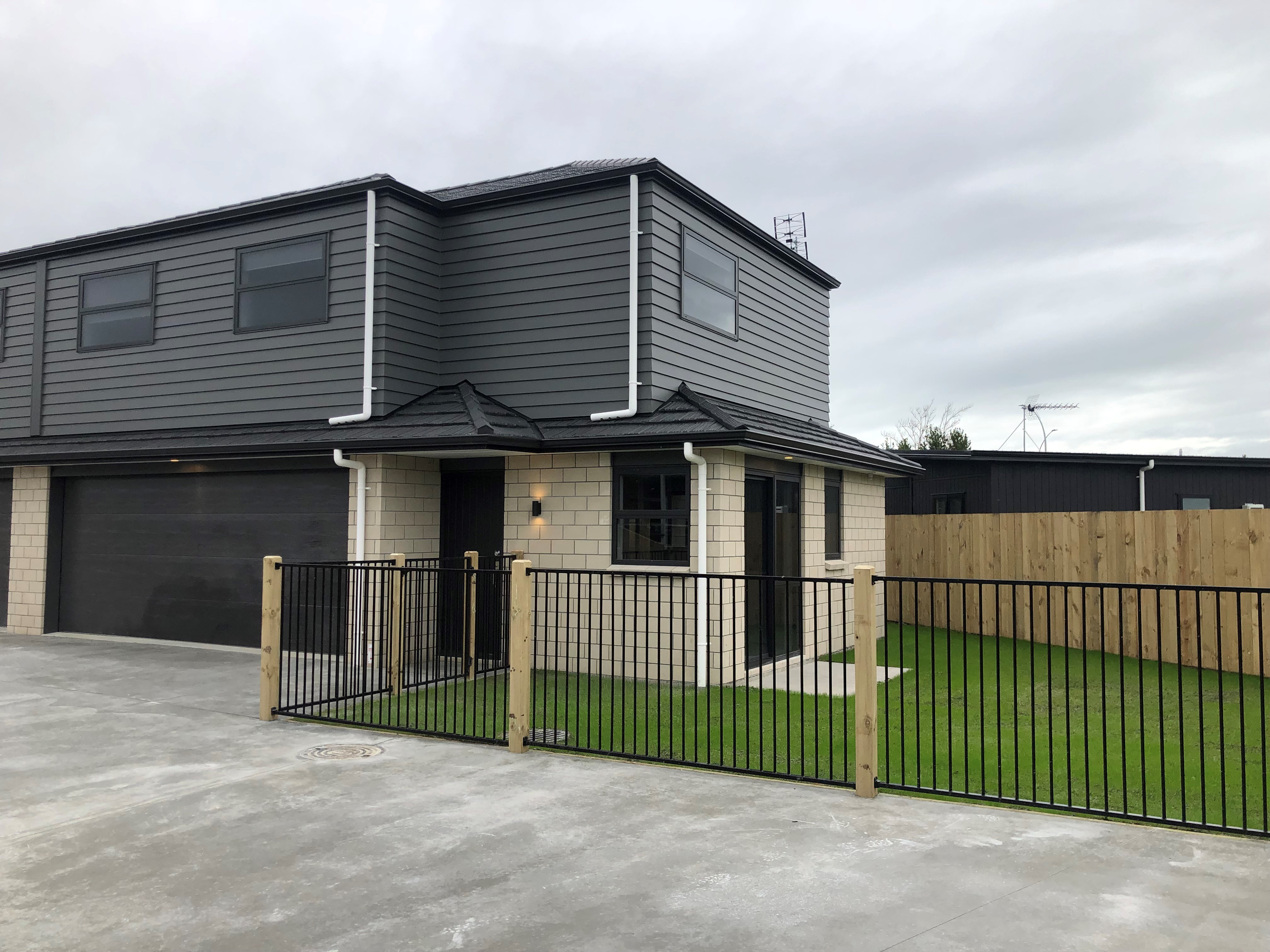 2/8 McPherson Place